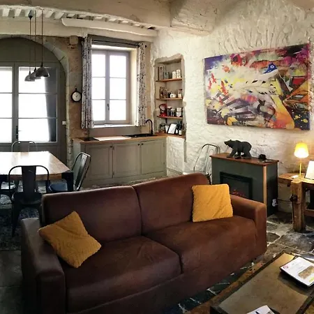 La Saint Paul Apartment *